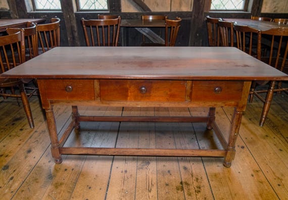 Mid 19th Century Tavern Table w/ Drawers