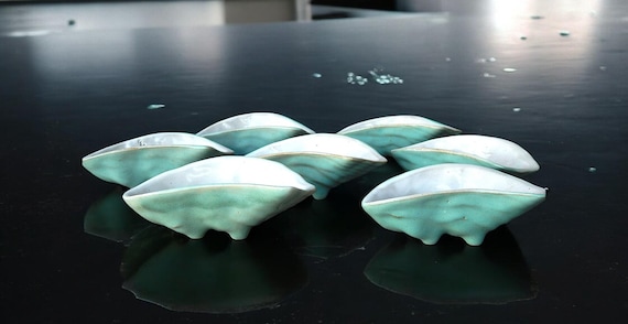 Set of Seven Oyster Shaped Vintage 1960's Ceramic Nut / Candy / Footed Condiment Bowls
