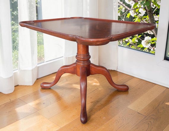 Vintage Baker Furniture Scallop Edge Pedestal End Table