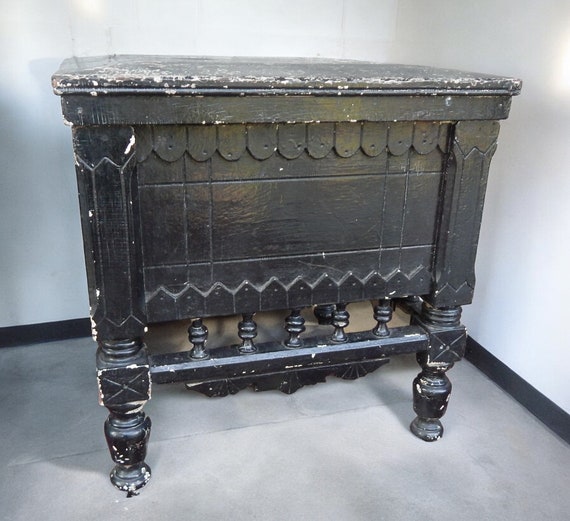 Early 1900's Late Victorian Sewing Box