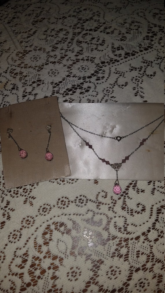 Costume jewelry necklace and earrings