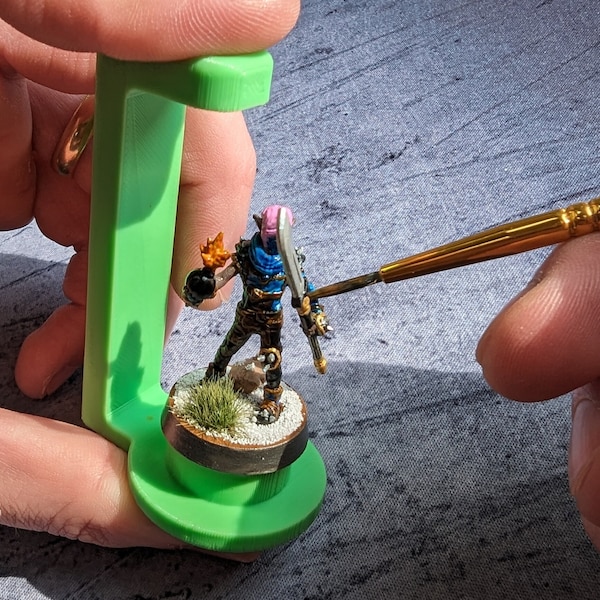 Magnetic Painting Handle/Stand for Miniatures | Table Top RPG | Role Playing Games | Dungeons | Wargaming