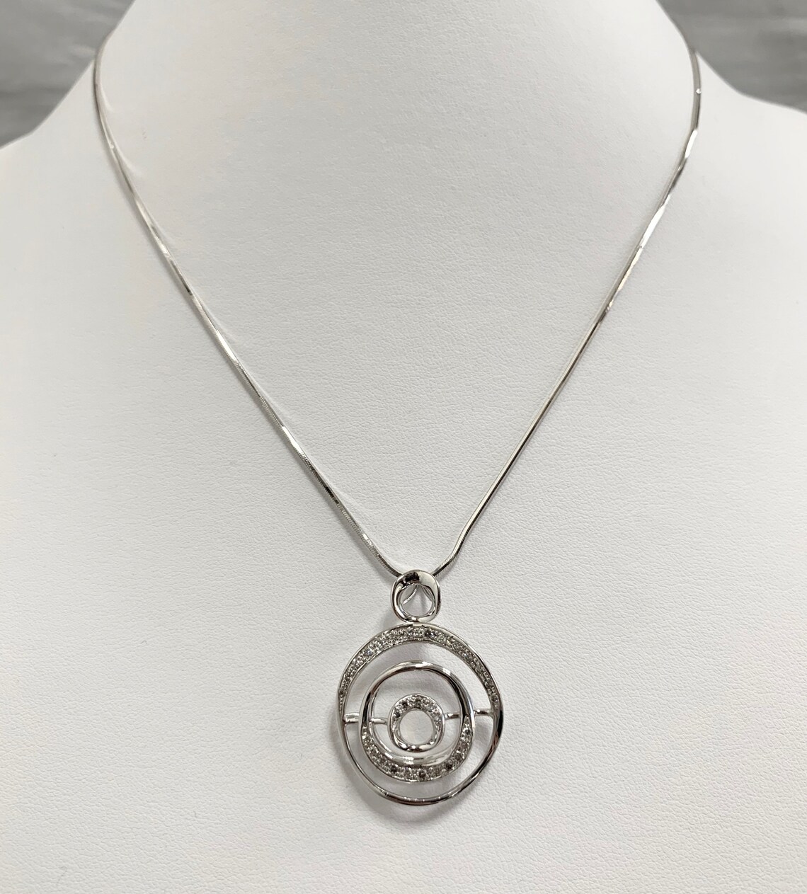 White Gold Concentric Circle Diamond Pendant Necklace - Etsy