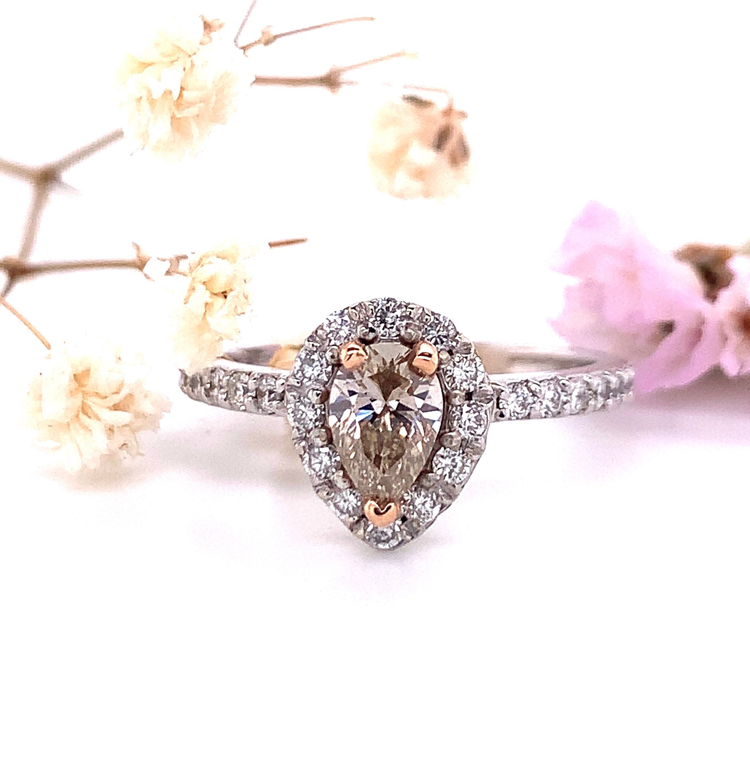 Anillo de compromiso de diamantes en forma de pera elegante - Etsy España