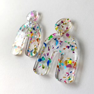 Cue the Confetti, CLEAR Holographic Glitter Dangle Earrings, Kitschmas, Kitsch Party Earrings, New Years Eve, Christmas Party