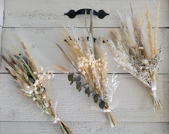 Mini Dried Floral Bundle: Boho Table Decoration (8x3 inches)