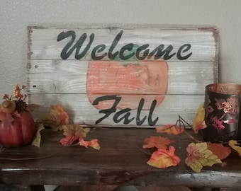 Welcome Fall pallet sign