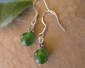 Pendientes de cuentas de jade, pendientes de nefrita, pendientes de jade de nefrita, pendientes colgantes de piedras preciosas de plata, pendientes de cuentas, regalo de jade, joyería de jade.