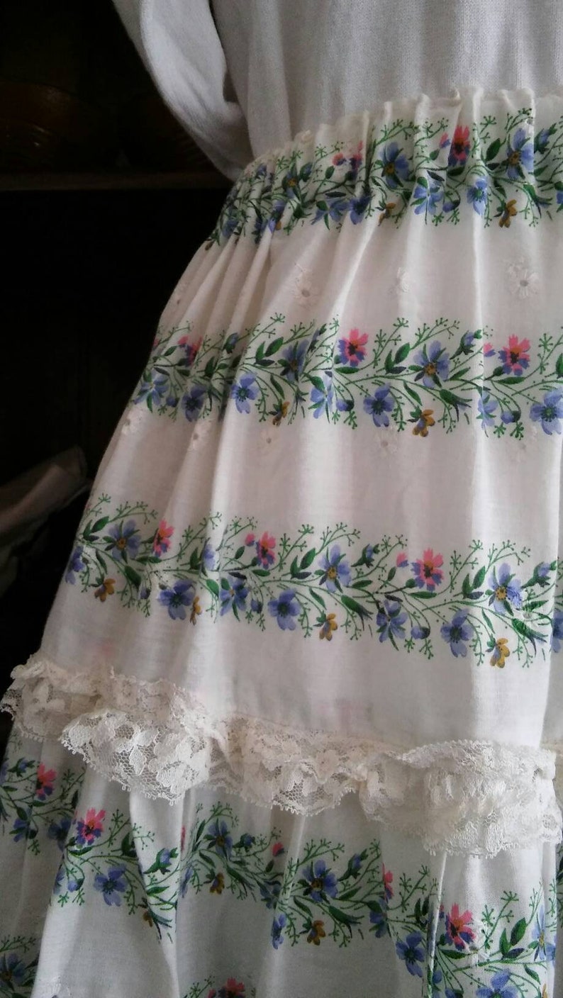 1950s lace tiered skirt green and white full skirt size 12 34 length