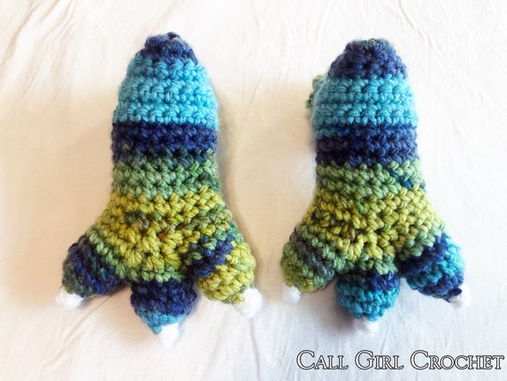 Crochet dinosaur hotsell slippers