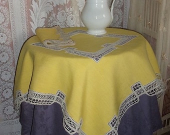 Un charmant petit service ancien ,une nappe et 12 serviettes linge ancien nappe ancienne , serviettes anciennes