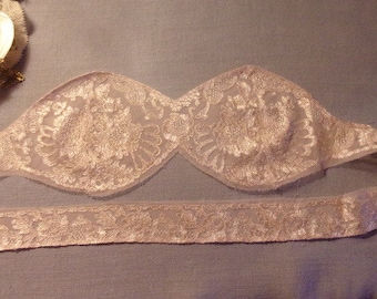 Broderie ancienne sur tulle pour lingerie, jamais utilisée , dentelle pour chemise ou bustier