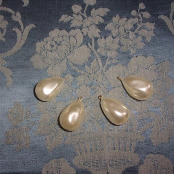 4 très grosses perles vintage baroques , pendentif, 3 cms