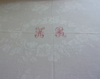 Nappe ancienne en damassé fleuri , monogramme HR    230 x 160 cms