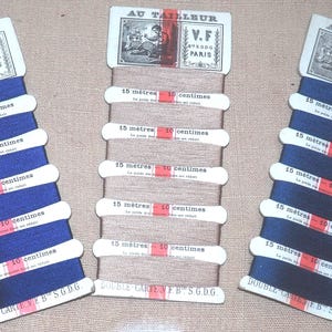 Un lot de 3 cartes anciennes, fil de soie ancienne marque " Au tailleur" soie véritable ***