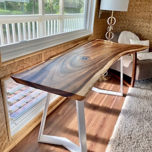 Trapezoidal table legs in white smooth powder coat look amazing with live edge desk or live edge wood table top.  The oak top combined with the YAKO trapezoidal legs will create your favourite desk in home office.