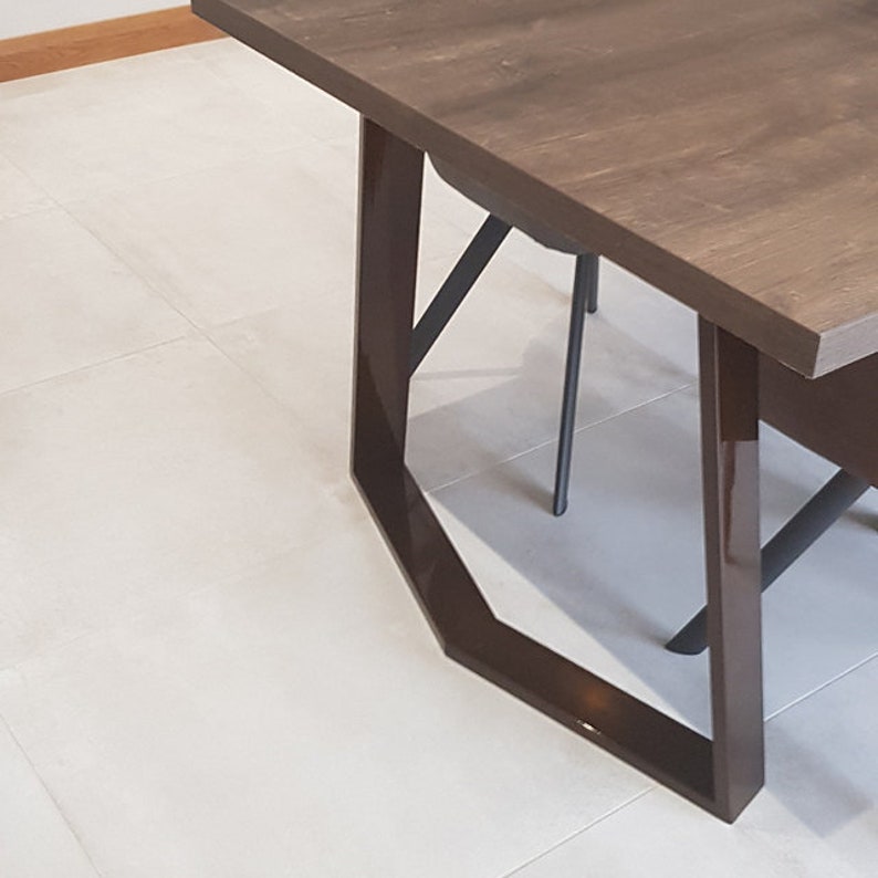 Trapezoidal table legs in an eye-catching copper effect finish.  Shiny deep dark color looks amazing with epoxy river table or live edge wood top. The oak top combined with the YAKO trapezoidal legs will be your favorite dining room table.