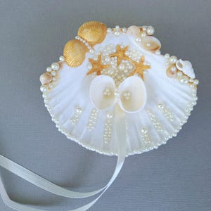 Gold Romantic Sea Shell Ring Holder, Seashell ring holder, Beach wedding, Wedding Ring Holder Bearer