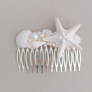 Bridal hair comb, Seashell hair comb, Beach wedding, Beach hair accessory, Seashell Hair accessories, Mermaid hair comb, Starfish, Headpiece