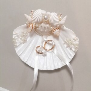 Seashell ring holder, Wedding Ring Holder Bearer, Beach wedding