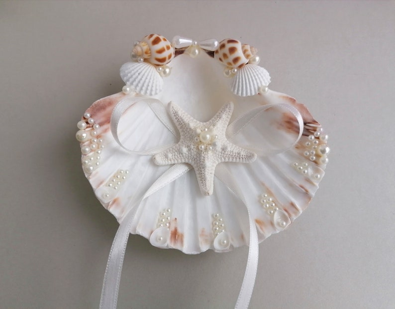 Shell ring holder, Starfish, Beach Ring Holder, Seashell Starfish Ring Pillow image 1