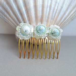 Shell hair comb, Beach wedding, Sea shell hair accessory, Turquoise Hair accessories, Mermaid hair gold, shell bridal hair comb, Headpiece