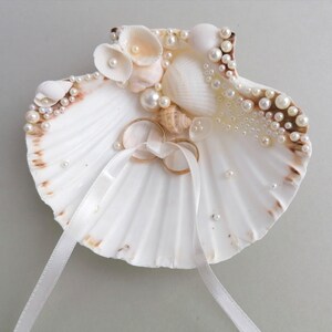 Beach ring holder, Sea shell ring holder, Wedding Ring pillow, Beach bearer, Seashell ring holder
