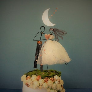 Wedding cake topper, Wire cake topper figurine, Cake decoration, Custom cake topper, Bride and groom cake topper, Wedding decoration, Rustic