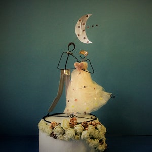 Custom wedding cake topper, Cake decoration, Wire cake topper figurine, Personalized cake topper, Bride and groom topper, Rustic cake topper
