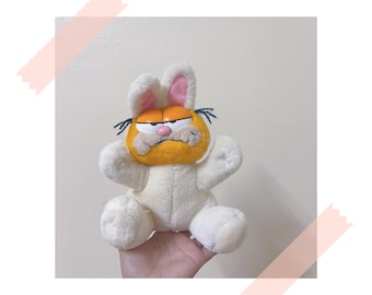 Garfield Bunny Plush Toy 1981 R. Dakin & Co. / Fat Cat Cartoon Vintage Stuffed Animal