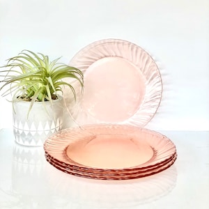Arcoroc Rosaline pink swirl large plates Made In France Midcentury Pink Glass Plates Set of 4