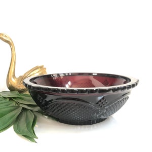 Avon ruby red cape cod collection compote /serving bowl