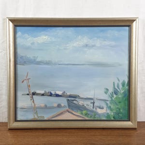 Manhã tranquila à beira-mar, paisagem portuária vintage com barcos e céu suave, pintura a óleo original, artista ucraniano