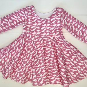 Robe Rory Robe de dinosaure Robe de fête d'anniversaire de dinosaure Robe de dinosaure rose Robe d'école