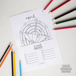 Può includere: Un tracker di umore stampabile per il mese di aprile. Il design presenta un'illustrazione in bianco e nero di un ombrello sotto un arcobaleno con gocce di pioggia. Il tracker ha un elenco di caselle per ogni giorno del mese.