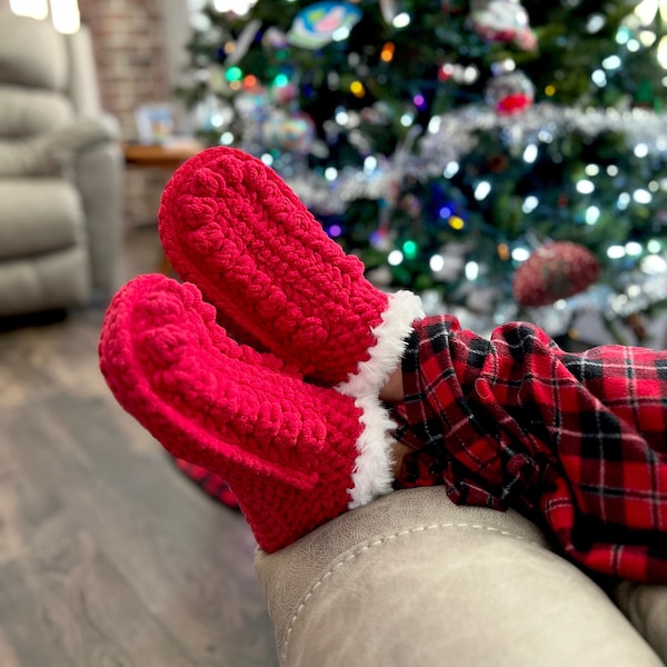 Crochet Christmas Slipper Pattern, Simple Crochet Slippers, Crochet Santa Pattern,  Crochet Santa Slippers Pattern, Crochet Holiday Pattern