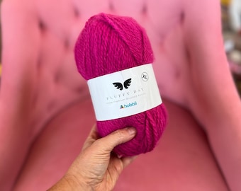 Pink Hobbii Fluffy Day XL Brushed Acrylic Yarn