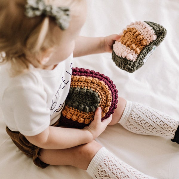 Crochet Rainbow Baby Rattle Pattern, Crochet Baby Rattle Pattern, Crochet Rainbow Baby Gift, Crochet Baby Shower Gift, Crochet Baby Toy