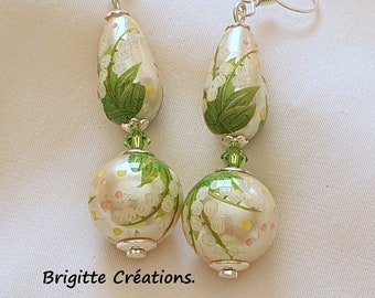 BOUCLES D'OREILLES en perles japonaises tensha motif "MUGUET" montées sur argent et cristal swarovski.