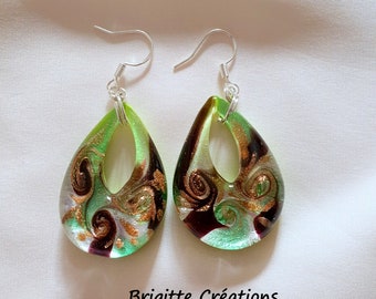 BOUCLES D'OREILLES composées d'une perle goutte en verre de MURANO authentique sur un crochet d'oreille en argent.