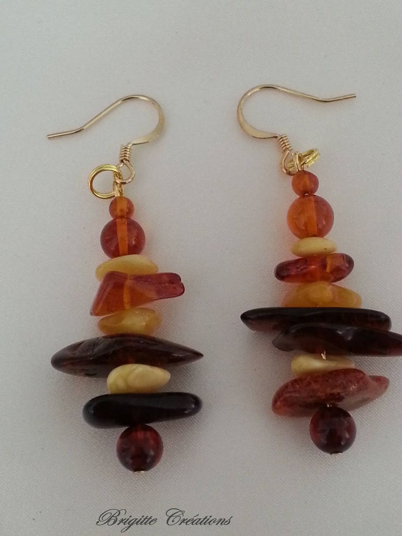 BOUCLES D'OREILLES en ambre de la Baltique véritable multicolore, perles chips et rondes, image 1