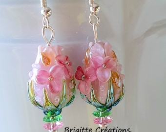 BOUCLES D'OREILLES en perles de verre filées au chalumeau authentiques sur des crochets d'oreilles en argent.