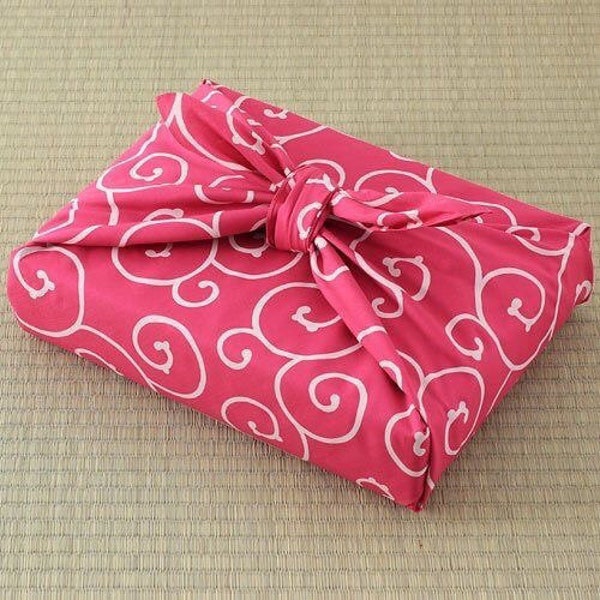 Furoshiki, Gift Wrapping, Wrapping Cloth, Eco Friendly Gifts, Japanese Fabric, Patchwork, Bento, Pink, White, Karakusa, Eco, Japanese Gifts