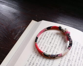 Pulsera de tela de kimono hecha a mano: joyería japonesa ajustable