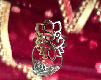 ganesh lotus ring // ganpati // custom jewelry // indian // desi // hindu // holiday // gift