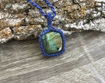 Natural Labradorite Pendant Necklace, Crystal Energy Necklace, Healing Labradorite Stone Necklace, Yoga Necklace
