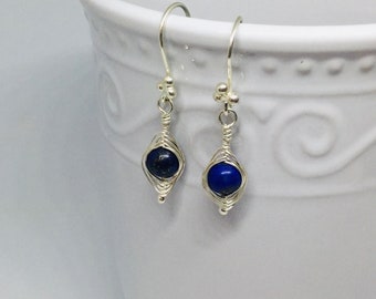 Brincos de lápis-lazúli enrolados em arame, pingente de pedra preciosa azul, prata esterlina, presente para ela