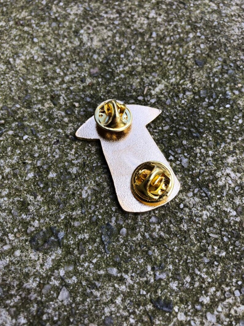 Black /& Gold FINALLY Enamel Pin UFO