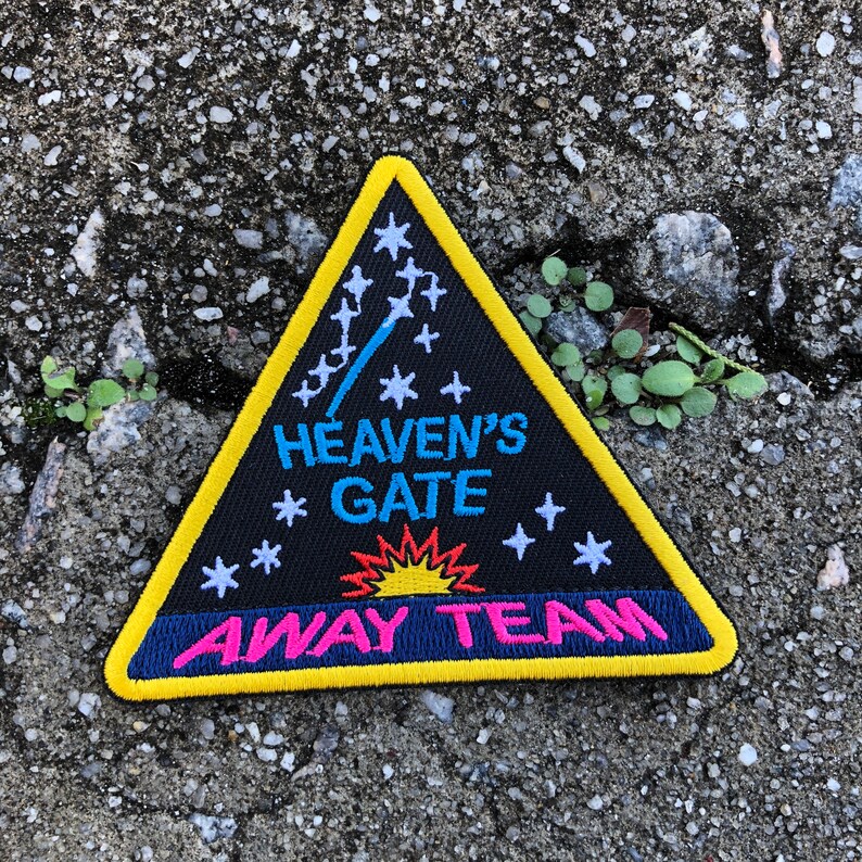 heaven's gate away team shirt