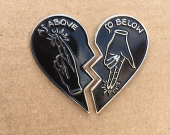 Conjunto de dois pins de esmalte preto/prateado "Assim em cima como embaixo" | Dia dos Namorados | Ocultismo | Coração partido